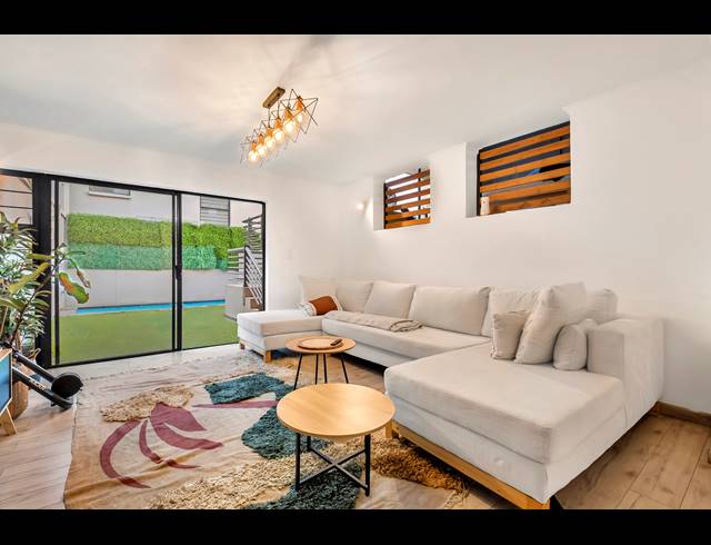3 BEDROOM TOWNHOUSE FOR SALE IN DUNKELD WEST